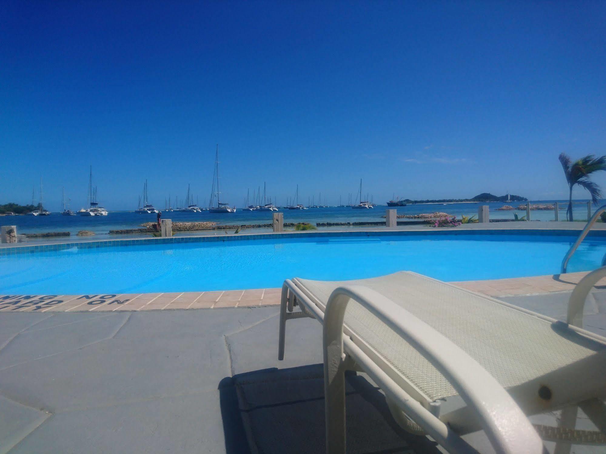 Kings Landing Hotel Clifton Bagian luar foto