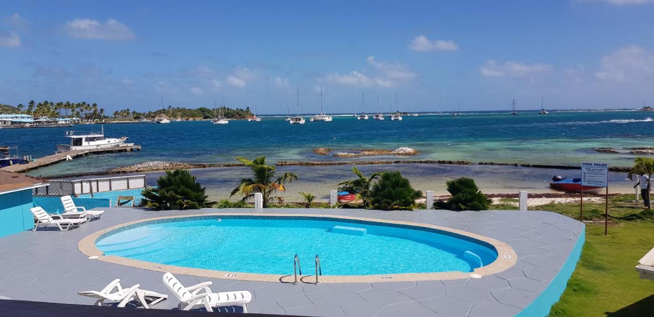 Kings Landing Hotel Clifton Bagian luar foto